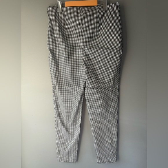 Forever 21, size 1X , black and white checkered houndstooth slim fit pants - Picture 5 of 6